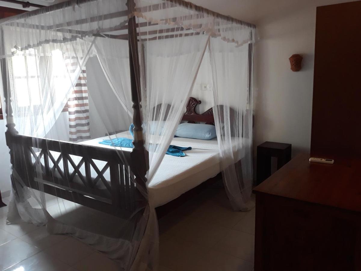 Sea Breeze Guest House أونا واتونا المظهر الخارجي الصورة