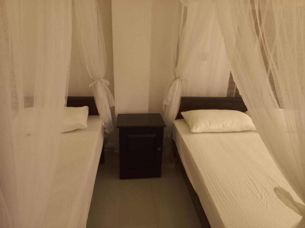 Sea Breeze Guest House أونا واتونا المظهر الخارجي الصورة